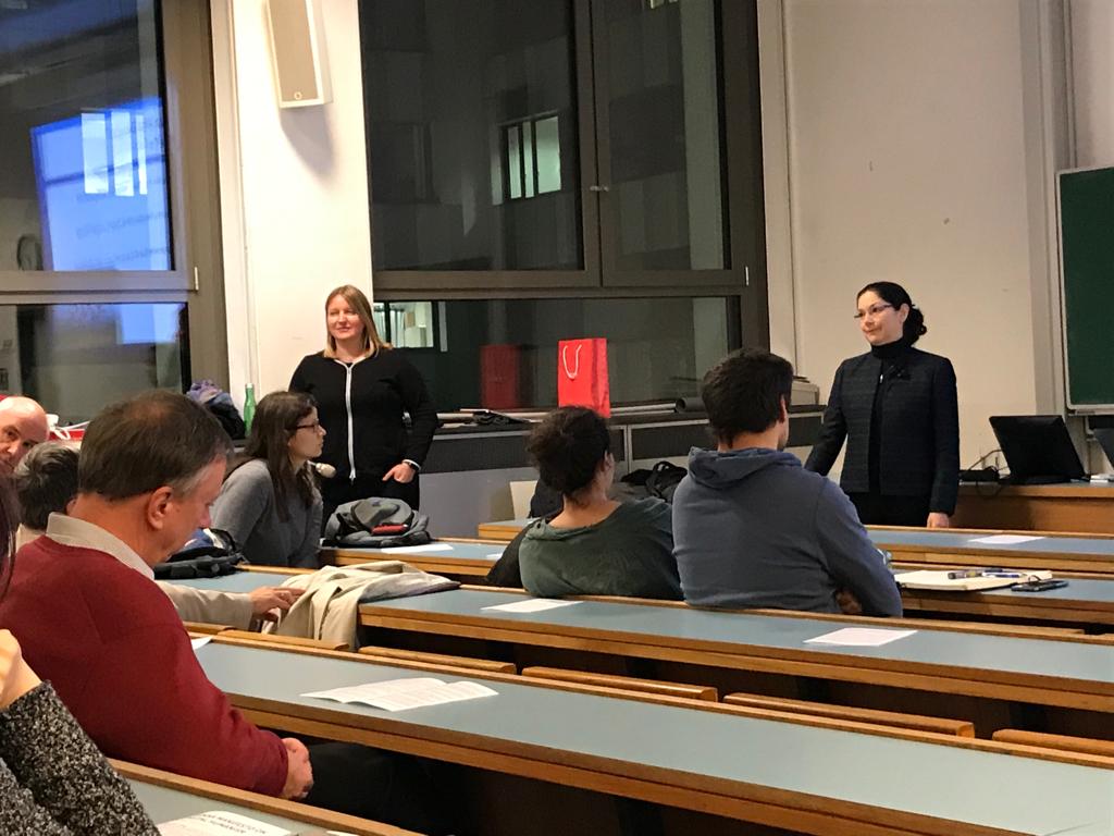 In the photo: Julia Neidhardt (left), Susan J. Winter (right). Photo by Mete Sertkan. In the photo: Julia Neidhardt (left), Susan J. Winter (right). Photo by Mete Sertkan.